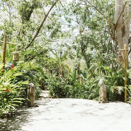 Dreamsea Surf Resort Nicaragua-3