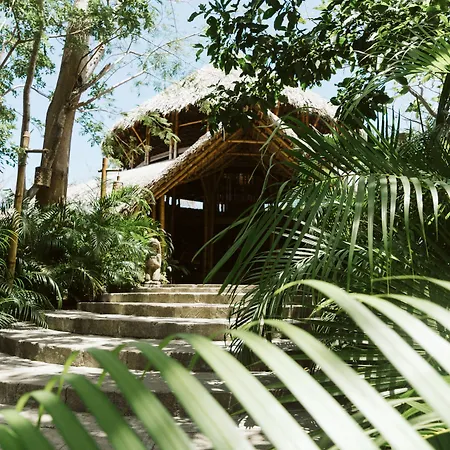Dreamsea Surf Resort Nicaragua-2