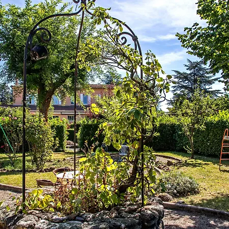 Hôtel et appartements les platanes-3