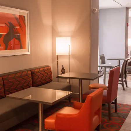 Hampton Inn-Pontiac-2