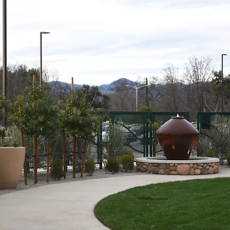 Sheraton Redding Hotel At The Sundial Bridge-2