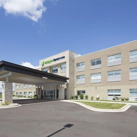 Holiday Inn Express & Suites - Gaylord By Ihg-3