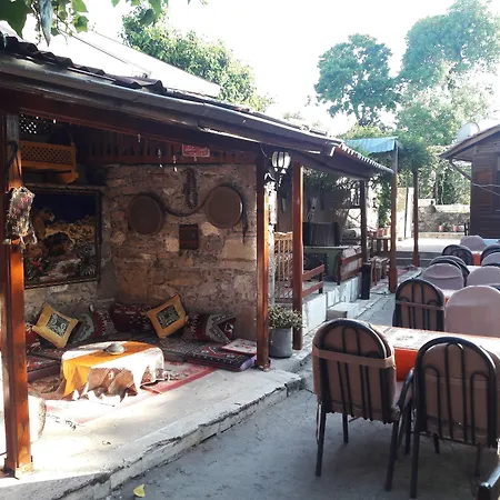 Antonios Motel-3