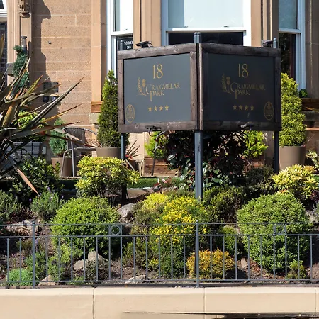 18 Craigmillar Park-3
