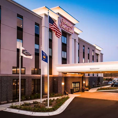 Hampton Inn And Suites At Wisconsin Dells Lake Delton-2