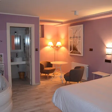 Akla Suites con Jacuzzi Santillana-3
