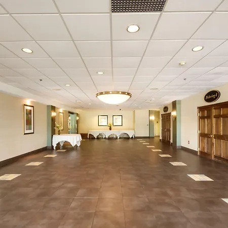 Chester Hotel And Conference Center-2