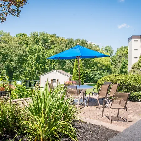 Chester Hotel And Conference Center-3