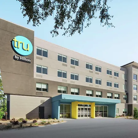 Tru By Hilton Savannah Midtown-3