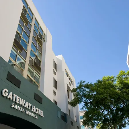Gateway Hotel Santa Monica-3