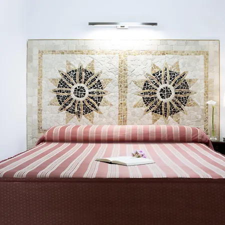 Hostal Alhambra - Adults Only-3