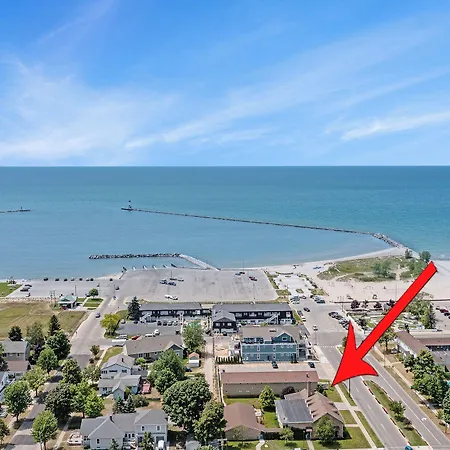 Ludington Pier House-3