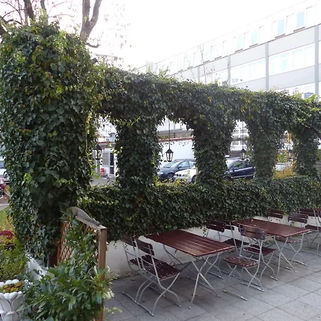 Hotel Pension Koeberl-2