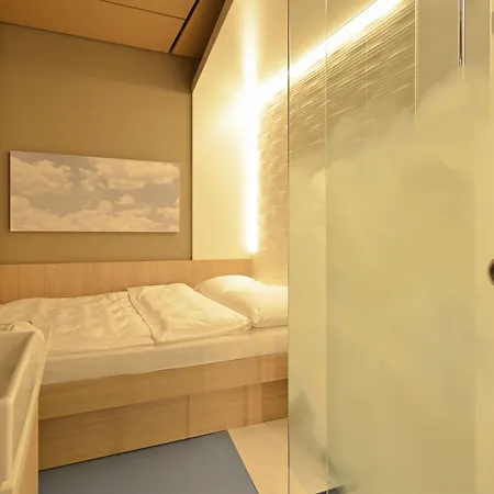 My Cloud Transit Hotel - Guests With International Flight Only!-2