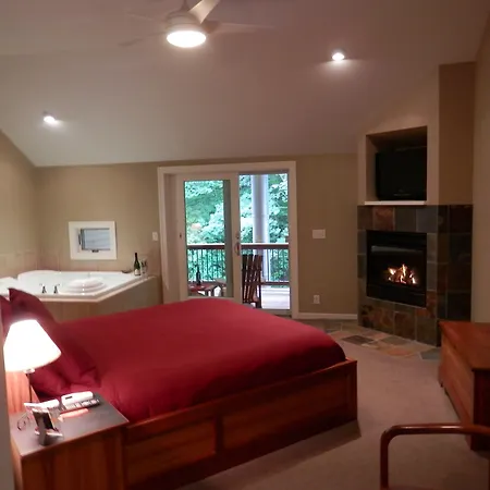 Pigeon Creek Inn - Adults Only-3