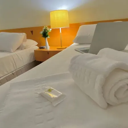 Hotel Canada-3