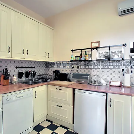 Malaga Lodge Guesthouse-3