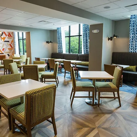 Hampton Inn Cumberland-3