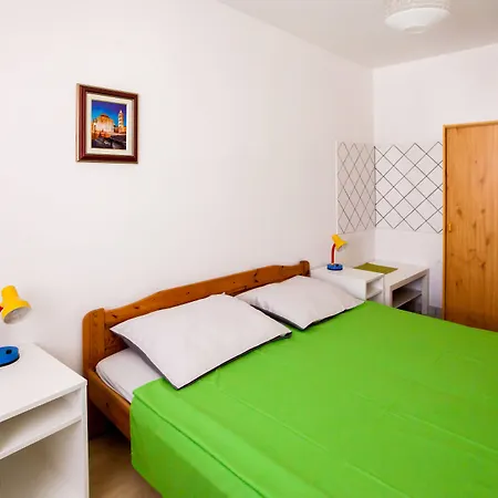 Friendly People'S Guest House-3