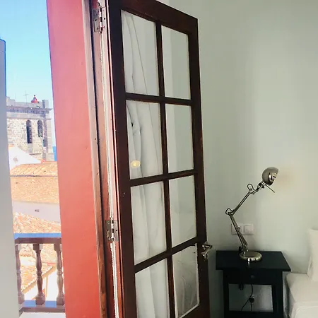 El Hotelito 27-3