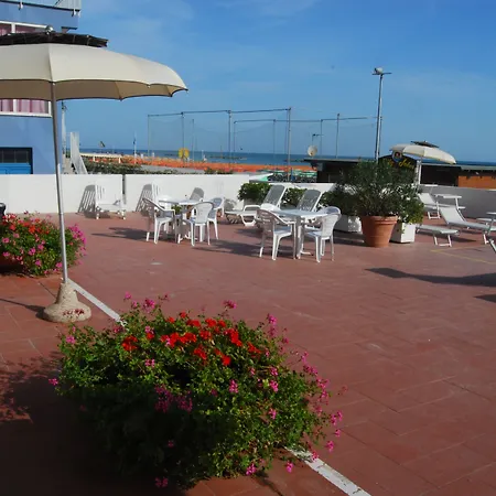 Hotel Embassy-2