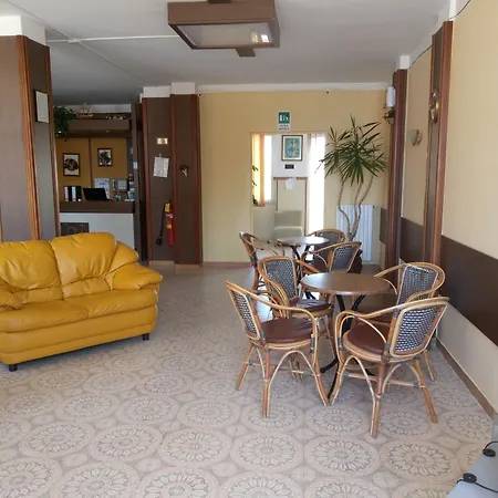 Hotel Rosy-2