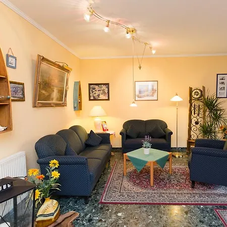 Hotel Garni Am Deich-3