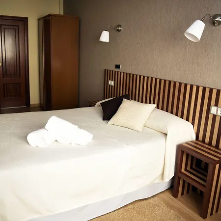 Hotel Villa De Ribadeo-3