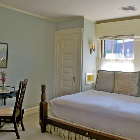 Hilltop Inn-2