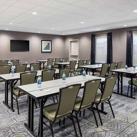 Hampton Inn Sikeston-3