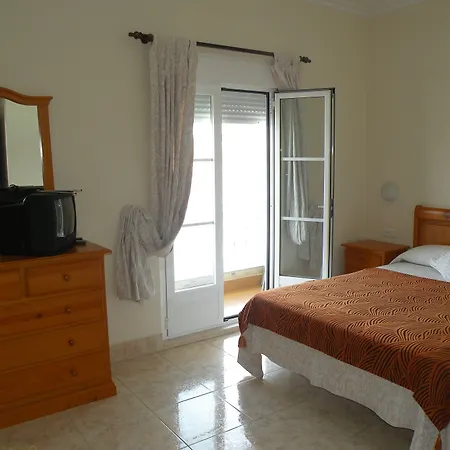 Hotel Rompeolas-3