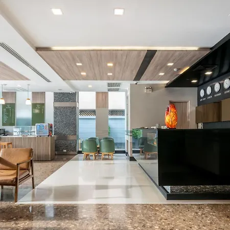 Adelphi Suites Bangkok-2