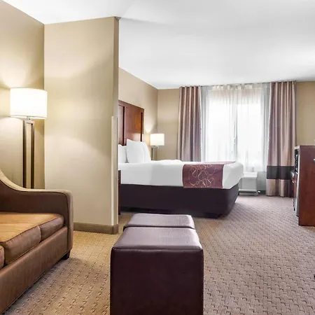 Comfort Suites-3