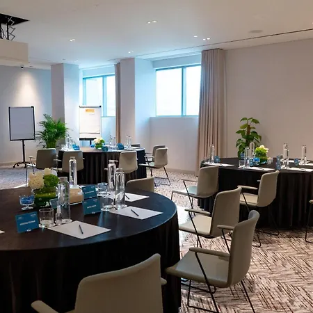 Staybridge Suites Dubai Internet City By Ihg-3
