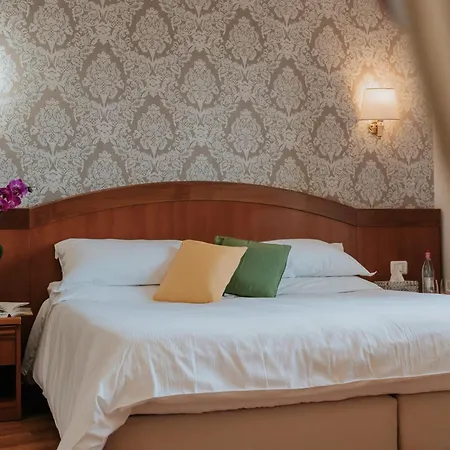 Hotel Flora-2