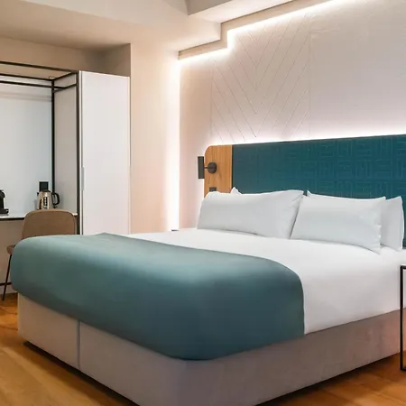 Limehome Benidorm Calle Major-3