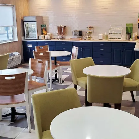 Wingate By Wyndham Uniontown-3