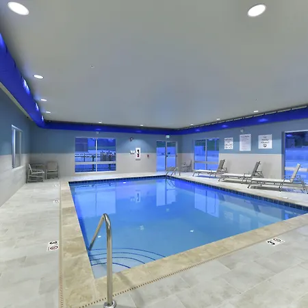 Holiday Inn Express & Suites - Millersburg By Ihg-3
