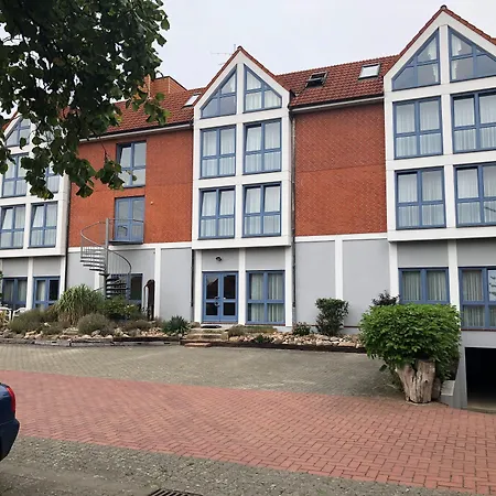 Hotel Am Kamp-3