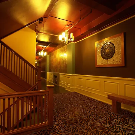 Moore Hotel-2