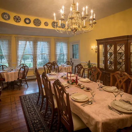 Taylor House Inn-3