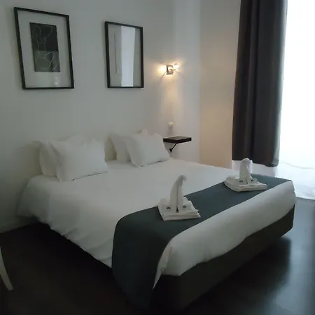 Albufeira Beach Hotel By Kavia-2