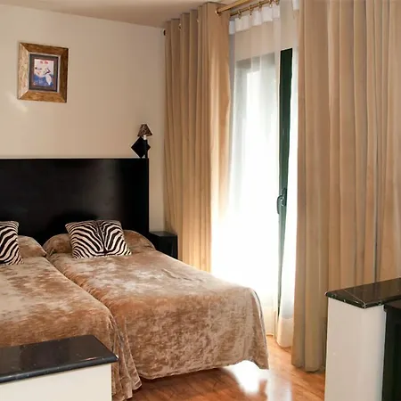 Hostal Tres Soles-2