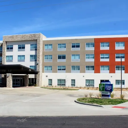 Holiday Inn Express & Suites Warrensburg North By Ihg-3