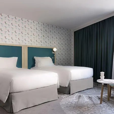 Hampton By Hilton Paris Clichy-3