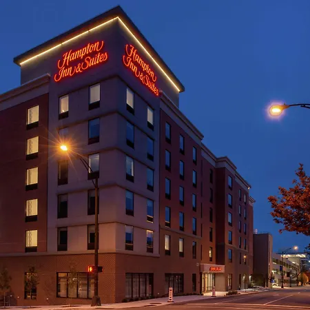 Hampton Inn & Suites Winston-Salem Downtown-3