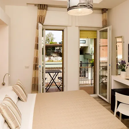 Sorrento Comfort Rooms Con Piscina-2