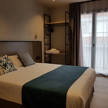 Hotel Torrent-3