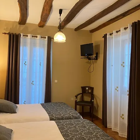 Hostal Ekaitza-2