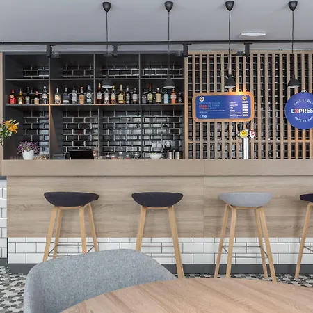 Holiday Inn Express Brussels-Grand-Place By Ihg-2